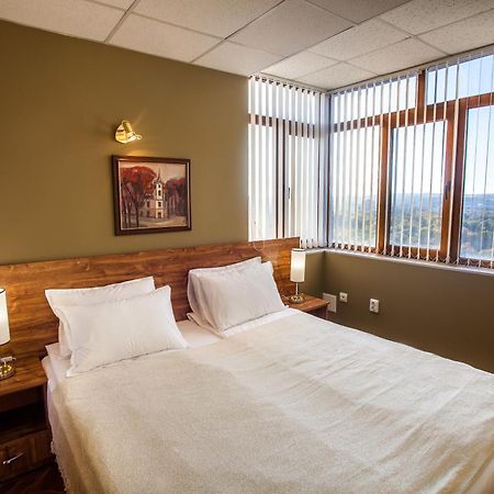 Panorama Top Floor Rooms In Hotel Tundzha Ямбол Экстерьер фото
