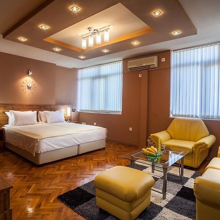 Panorama Top Floor Rooms In Hotel Tundzha Ямбол Экстерьер фото