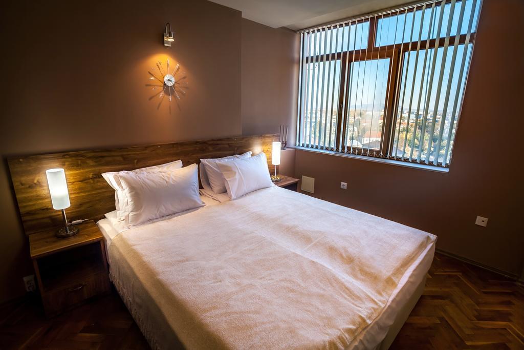 Panorama Top Floor Rooms In Hotel Tundzha Ямбол Экстерьер фото
