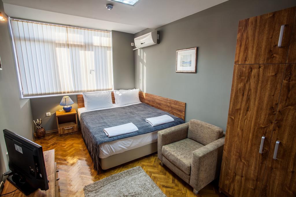 Panorama Top Floor Rooms In Hotel Tundzha Ямбол Экстерьер фото